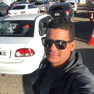 Meet your Posher, Otoniel